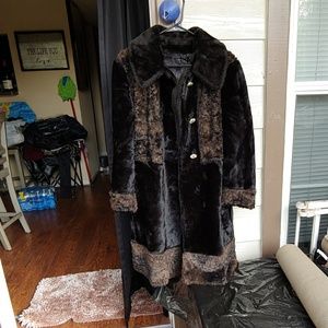 FUR COAT
